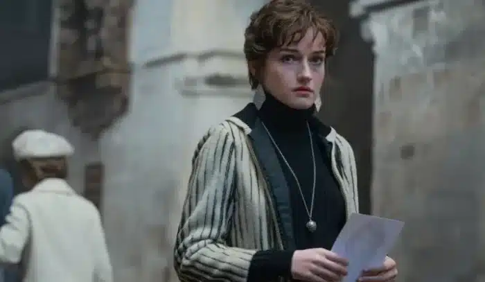 Julia Garner rosemarys baby